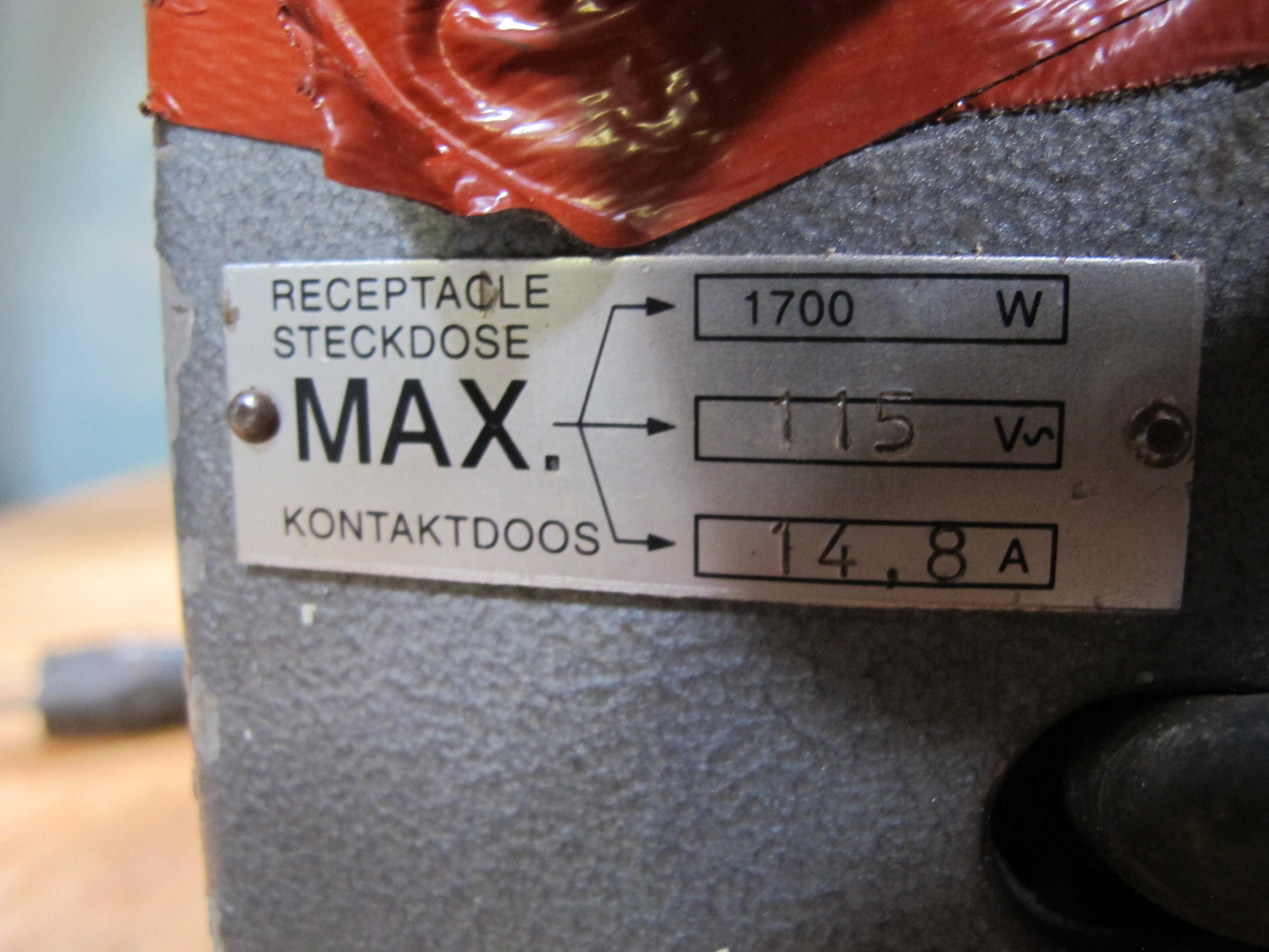LOT TO INCLUDE: (1) MILWAUKEE HEAVY DUTY 1/2 IN DRILL, 600 RPM, 120 V 60 HZ, (1) DRILL PRESS, BUX MODEL DAH1/2NO91035 FUSE 1.6 A, 115 VAC, ATTACHED: DEWALT, DW131 1/2 IN (13 MM) SPADE HANDLE DRILL, 450 RPM. LOADING & HANDLING FEE $5-4004